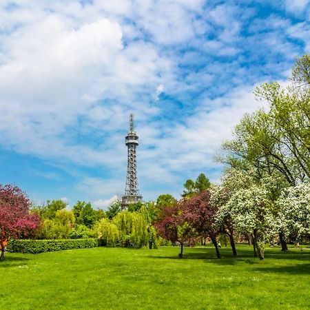 Mezonetovy Apartman V Centru Prag Exteriör bild