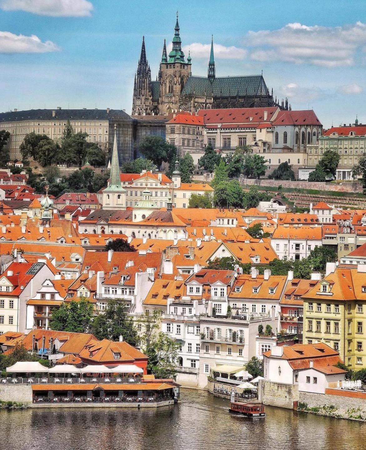 Mezonetovy Apartman V Centru Prag Exteriör bild